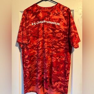 Extra Large Red Camouflage Under Armour T-Shirt
